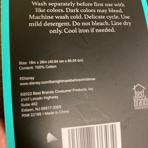 NWT! JACK SKELLINGTON with SALLY SERIOUSLY SPOOKY KITCHEN TOWELS SET OF 2 - Picture 4 of 6